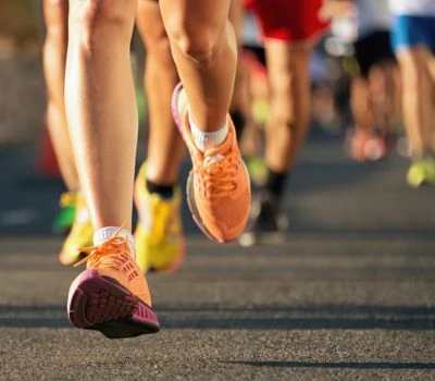 Achilles Tendon Alignment Thiab Calcaneal Valgus Scanning Rau Marathon Runners: Vim Li Cas 2026 K...