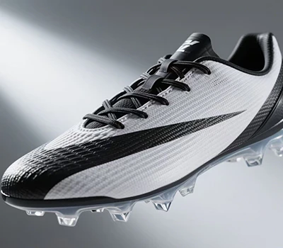 Football: Yuav ua li cas xianku 3D ko taw scanner muab qhov precision -} Cov khau khau rau ncov